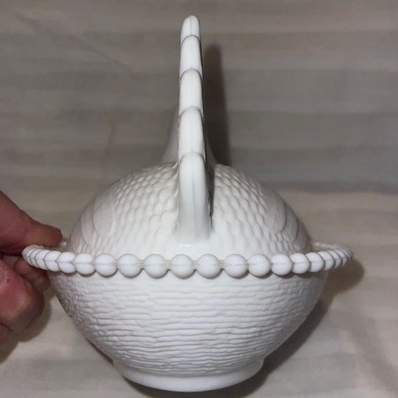 1960's Vtg Indiana Glass Nesting Hen Hen on Nest Covered Chicken dish Milk Glass - Picture 3 of 8